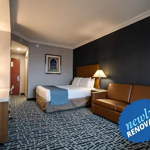 Отель Monte Carlo Toronto West, Миссиссага